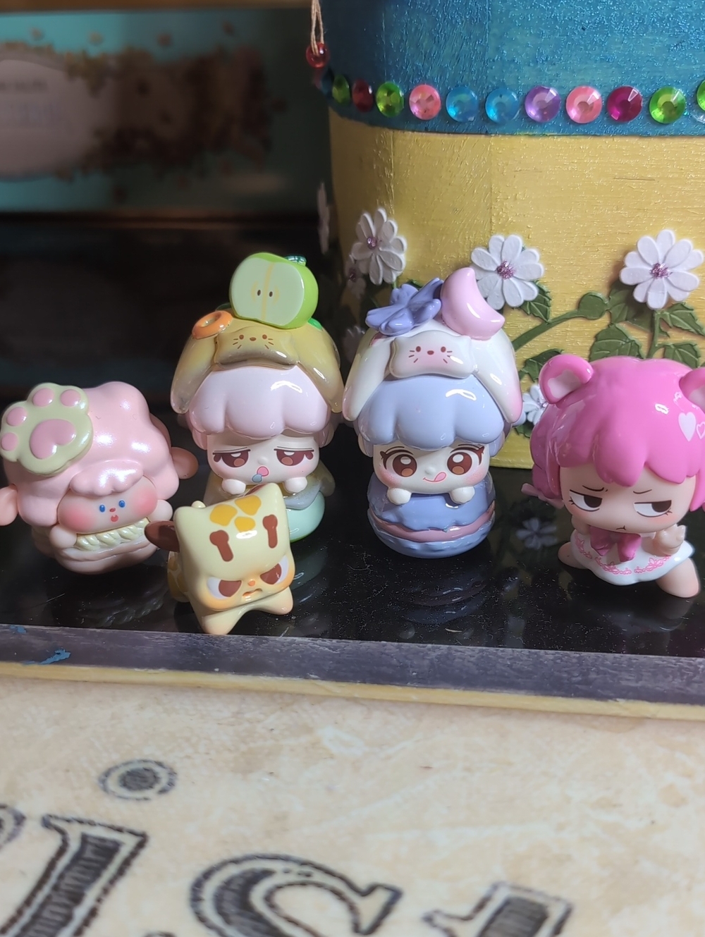 ⭐Bundle Of (5) Gashapon Art Toy Figures From Japan